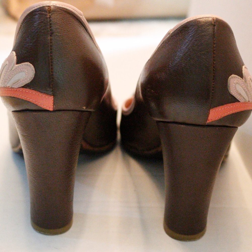 Women's Audley London Brown Pumps Size 7.5 - Picture 5 of 7